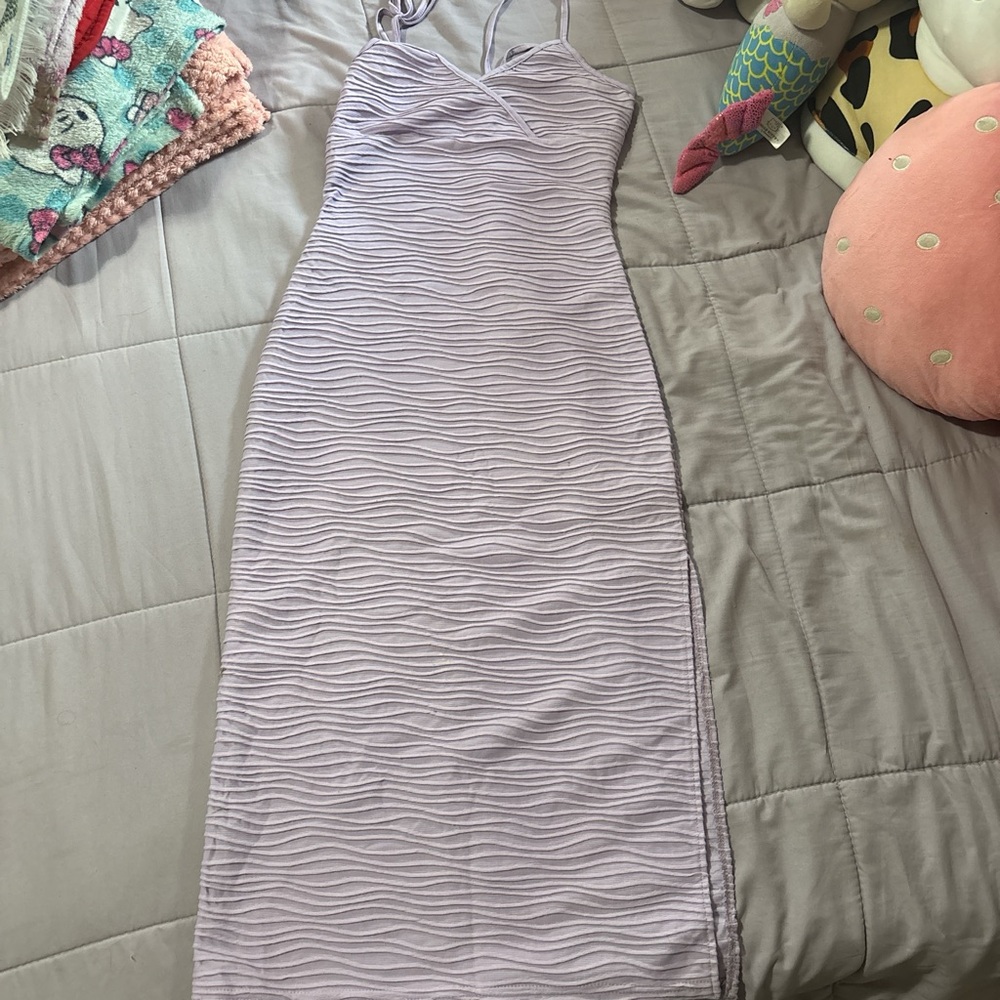Elegant Lilac Maxi Dress with Spaghetti Straps